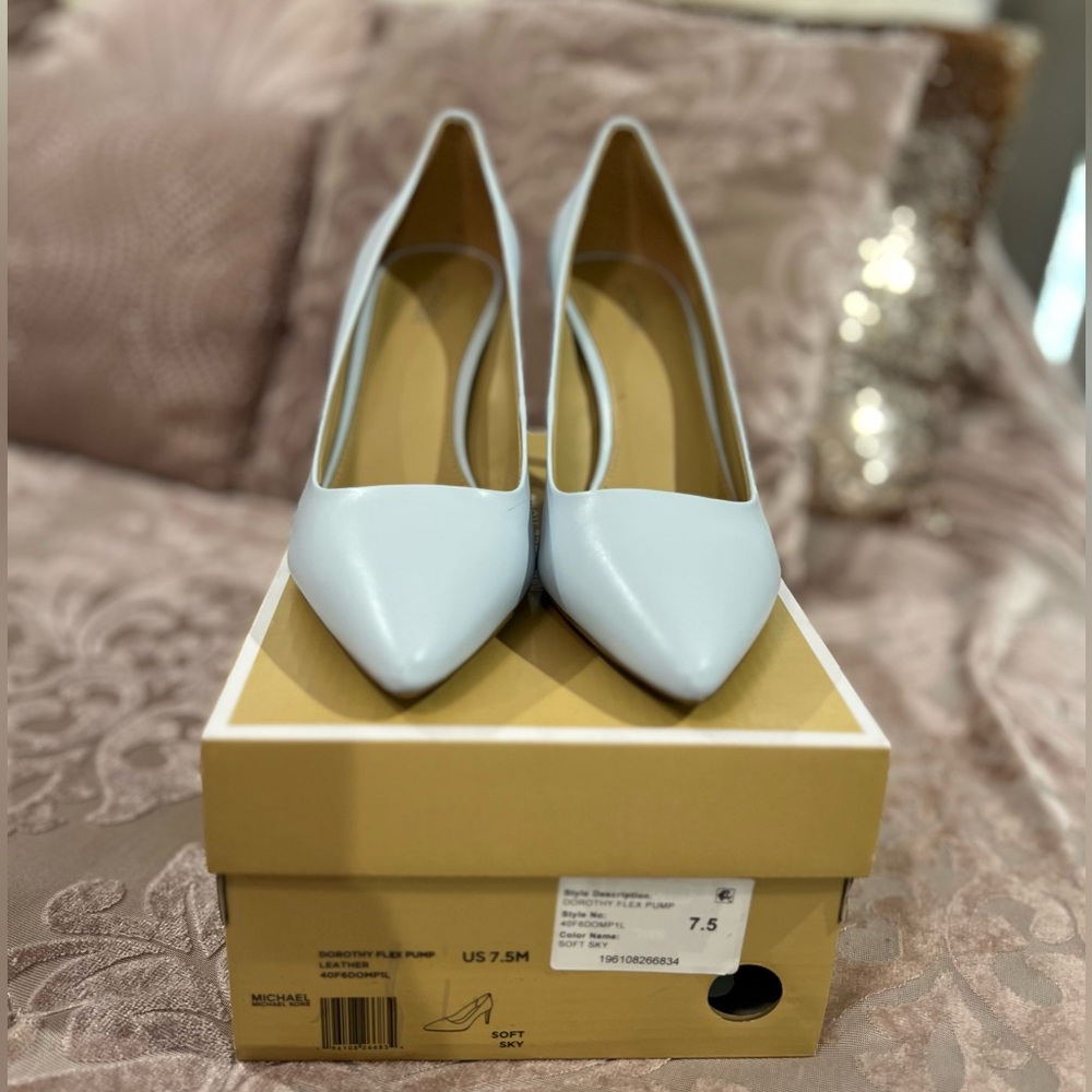 Michael Kors light blue Pumps - Picture 1 of 3
